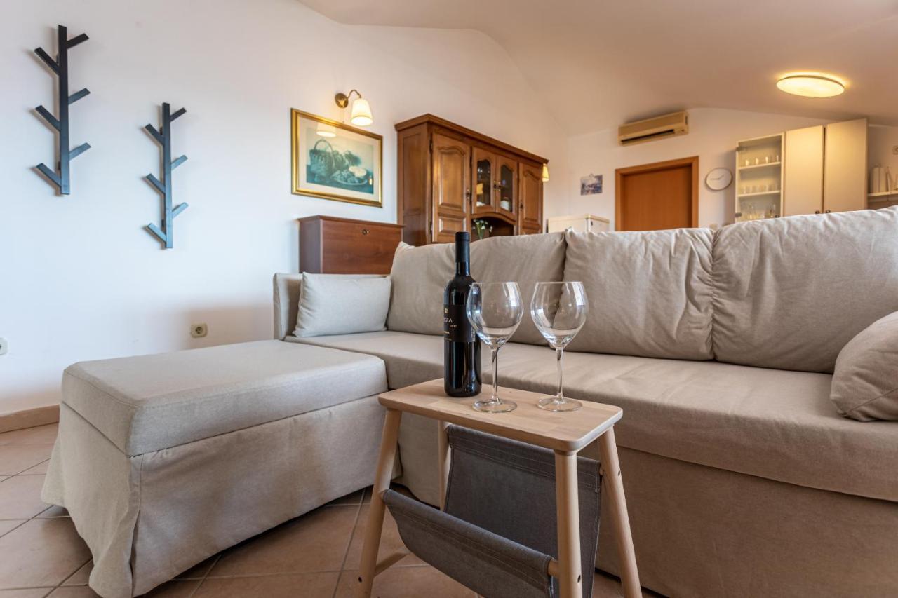 Apartment Tereza Malinska Extérieur photo