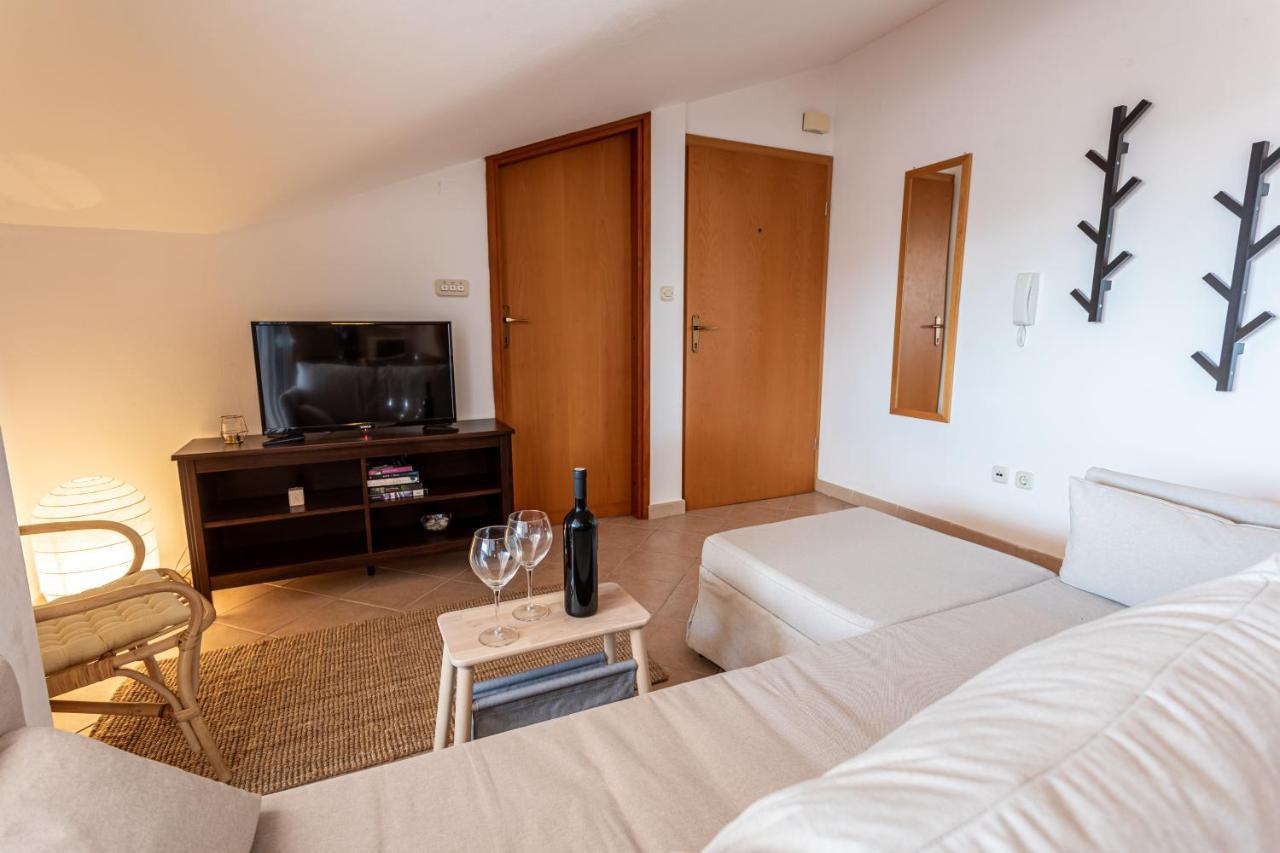 Apartment Tereza Malinska Extérieur photo